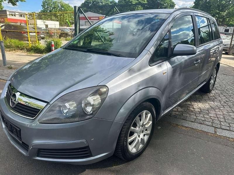 Silber Gebraucht 2008 Opel Zafira Innovation Van / Kleinbus | 1.980 € (Superpreis) - Bild 1/4