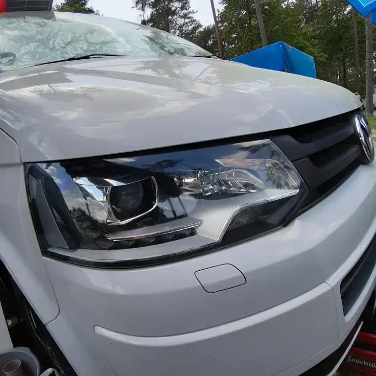 Używany VW Multivan Edition 179 KM (131 kW) 2012 Biały Minivan