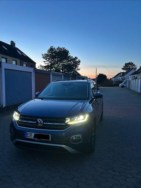 Blau Gebraucht 2022 VW T-Cross Active SUV | 22.000 € (Etwas zu teuer) - Bild 1/4