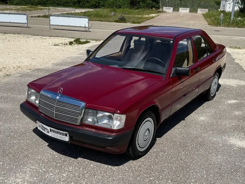 Gebraucht Mercedes 190 109 PS (80 kW) 1991 Rot Limousine