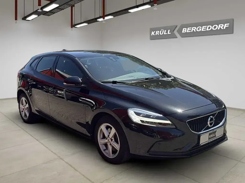 Gebraucht Volvo V40 Kinetic 122 PS (89 kW) 2017 Schwarz Limousine