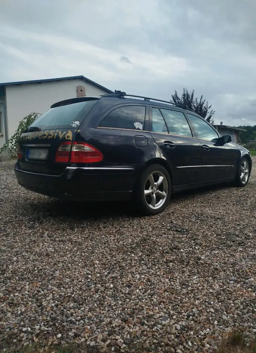 Gebraucht Mercedes E320 Avantgarde 204 PS (150 kW) 2005 Violet Kombi