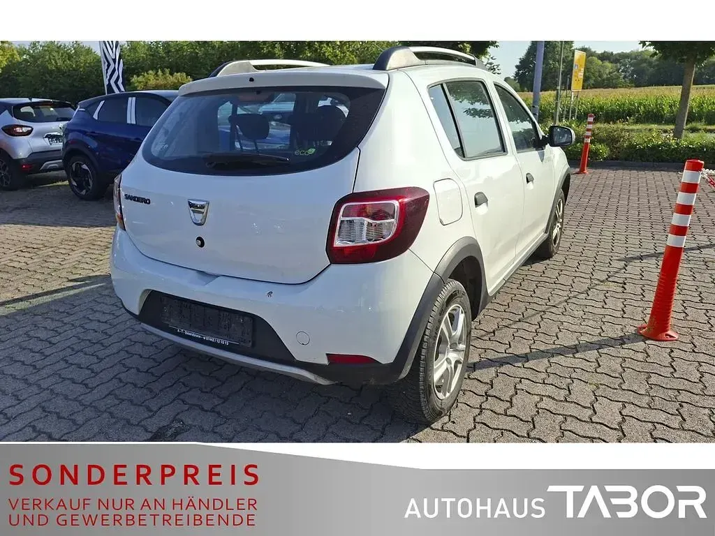 Gebraucht Dacia Sandero Prestige 90 PS (66 kW) 2015 Unbekannt Limousine