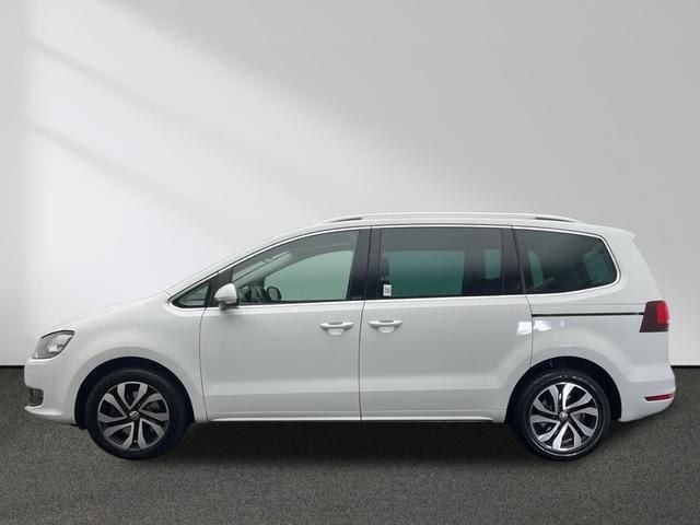 Gebraucht VW Sharan Active 150 PS (110 kW) 2022 Weiß Van / Kleinbus