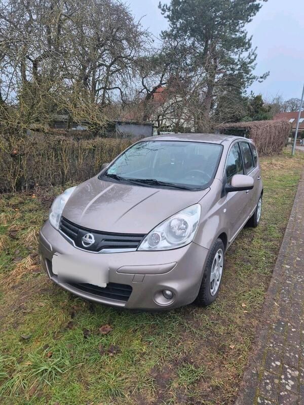 Braun Gebraucht 2011 Nissan Note Van / Kleinbus | 3.200 € (Fairer Preis) - Bild 1/4