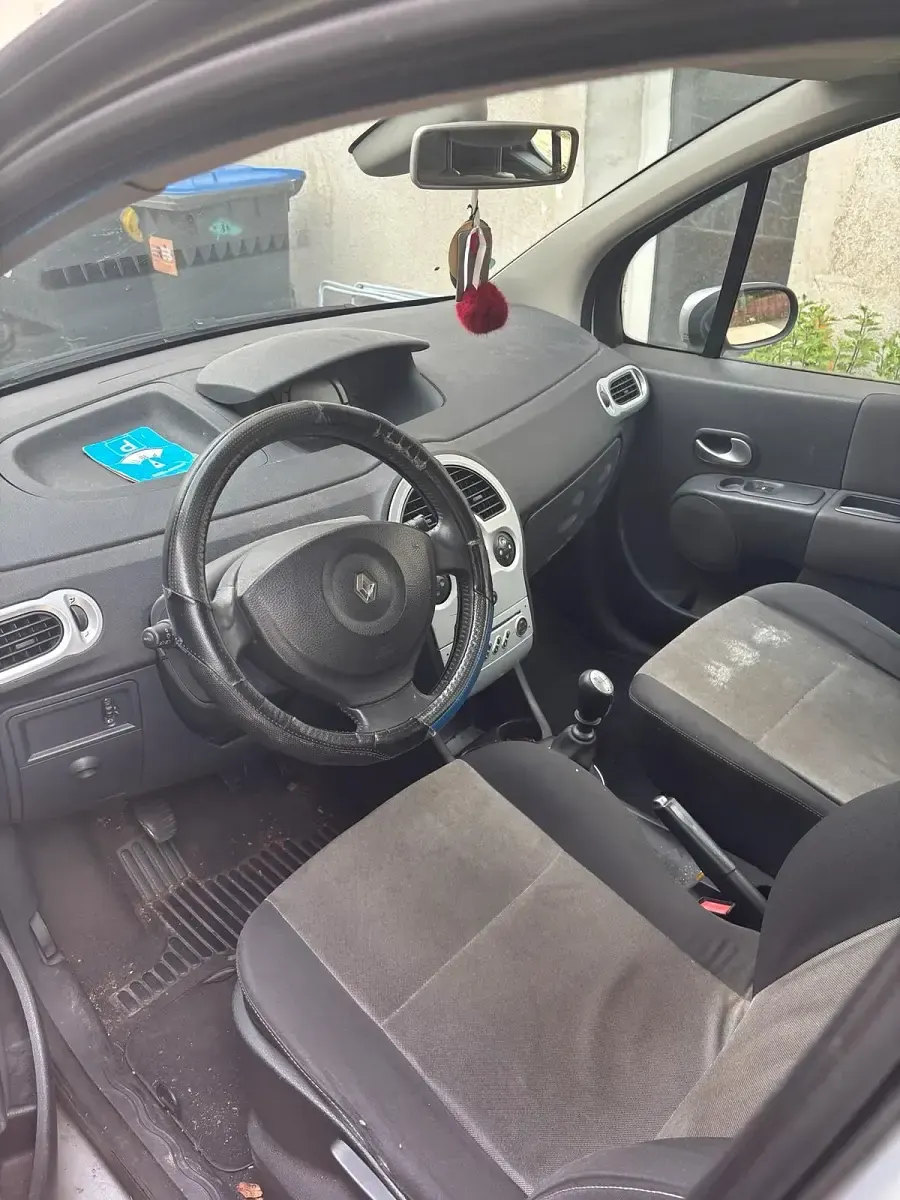 Gebraucht Renault Modus 85 PS (62 kW) 2007 Silber Van / Kleinbus