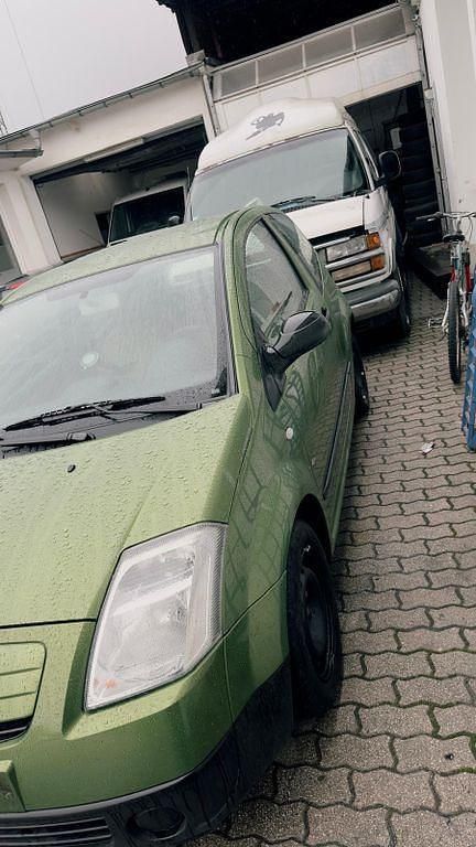 Gebraucht Citroën C2 60 PS (44 kW) 2003 Grün Kleinwagen