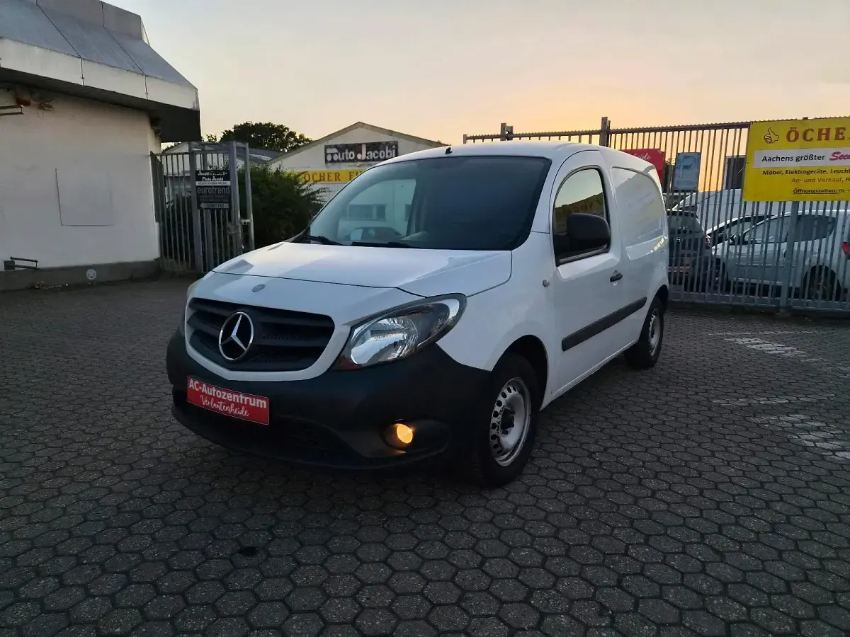 Gebraucht Mercedes Citan 108 95 PS (69 kW) 2017 Weiß Van / Kleinbus