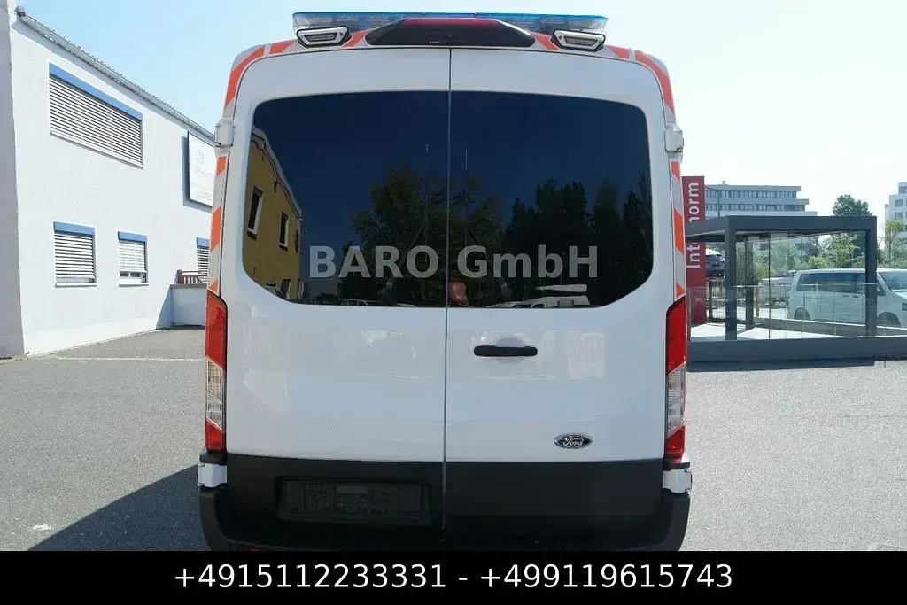 Gebraucht Ford Transit Trend 131 PS (96 kW) 2022 Weiß Van