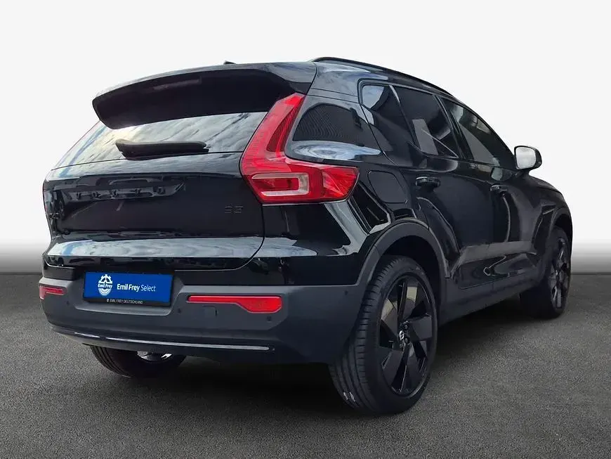 Gebraucht Volvo XC40 Plus 163 PS (119 kW) 2025 Onyx black / metallic SUV