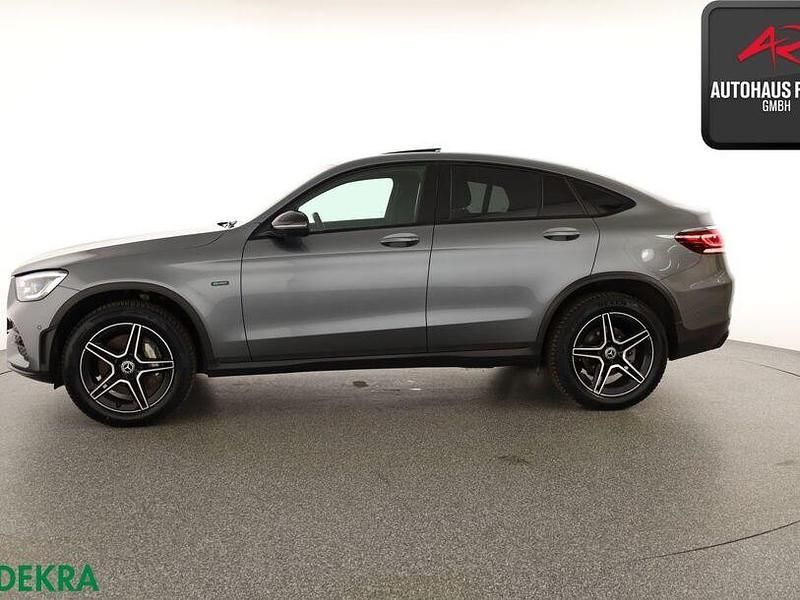 Gebraucht Mercedes GLC300e AMG 320 PS (235 kW) 2021 Selenitgrau Coupé