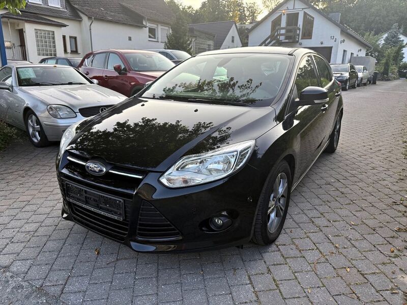 Other Gebraucht 2013 Ford Focus Champions Edition Limousine | 3.990 € (Fairer Preis) - Bild 1/4