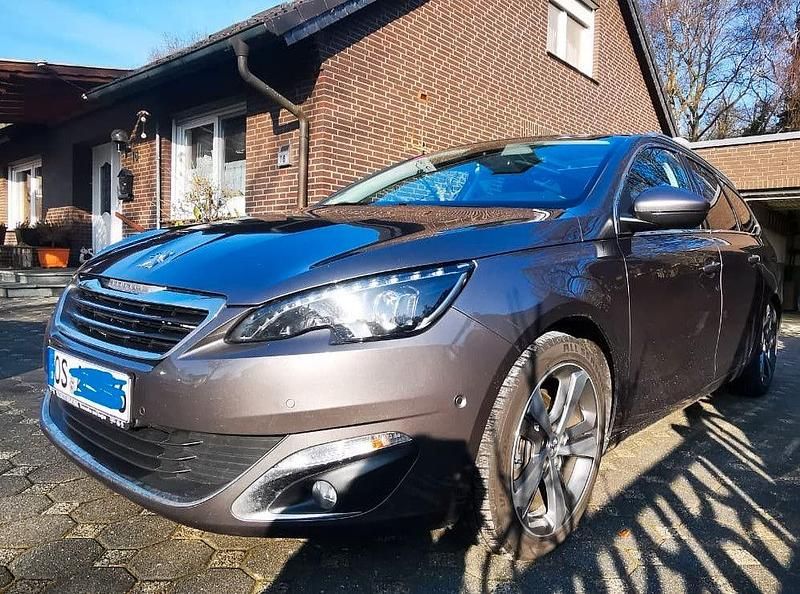 Gebraucht Peugeot 308 SW Allure 131 PS (96 kW) 2016 Grau Kombi