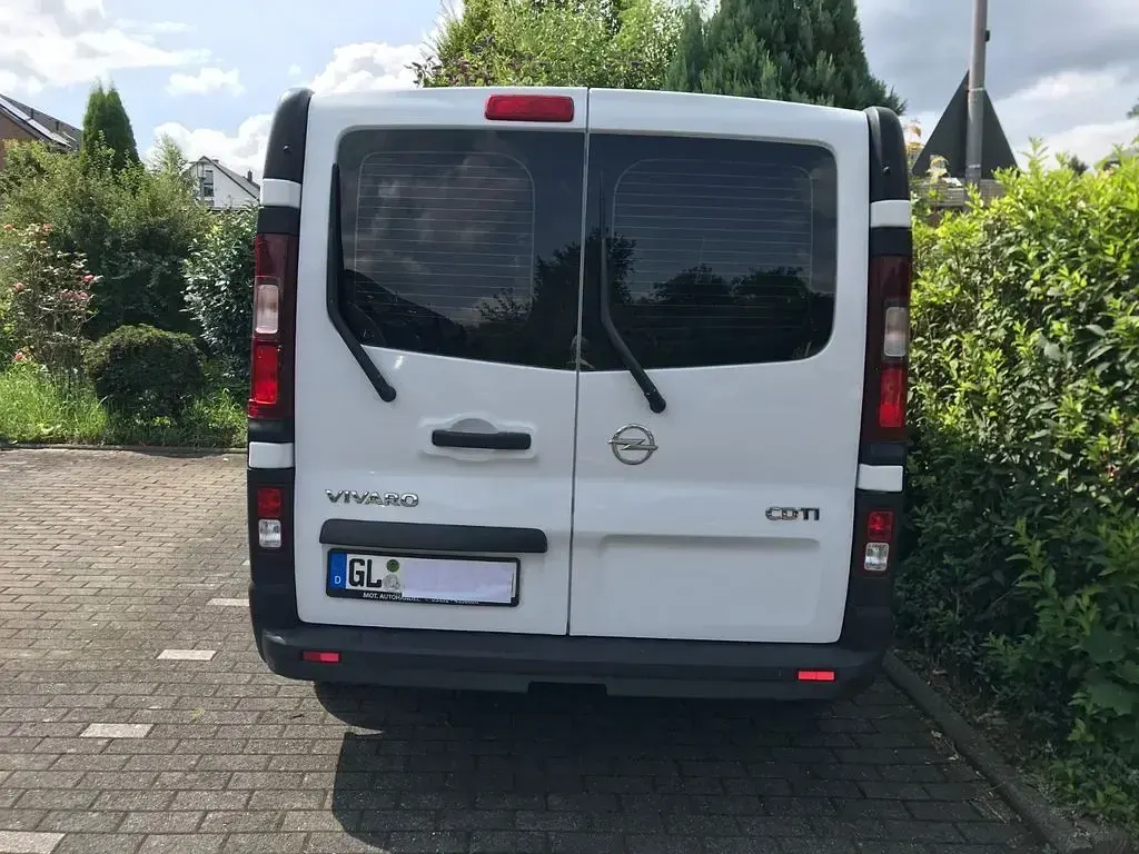 Gebraucht Opel Vivaro 116 PS (85 kW) 2016 Weiß Van / Kleinbus