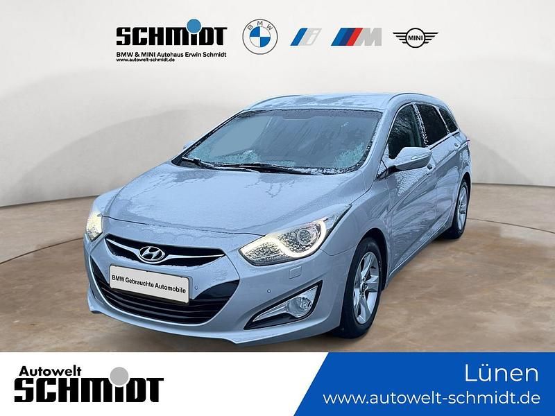 Gebraucht Hyundai i40 Edition+ 135 PS (99 kW) 2014 (silber)  sleek silver Kombi