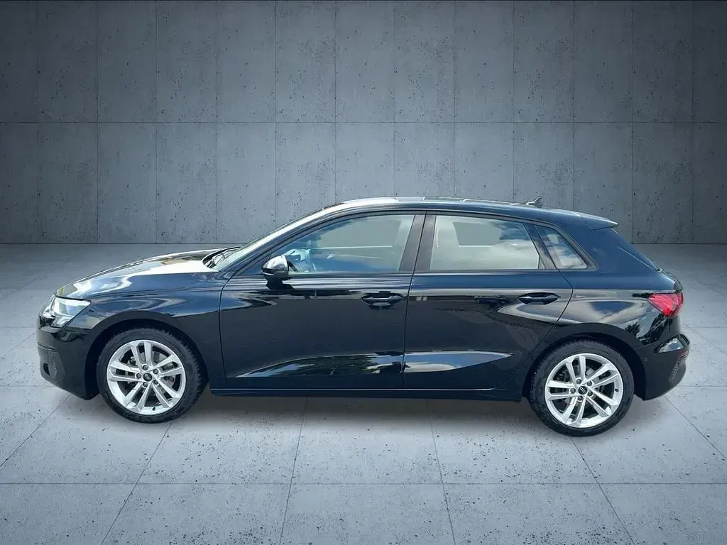 Gebraucht Audi A3 Sport 150 PS (110 kW) 2023 Schwarz Limousine