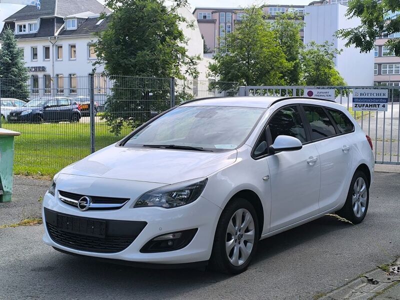Gebraucht Opel Astra Style 140 PS (102 kW) 2015 Weiß Kombi