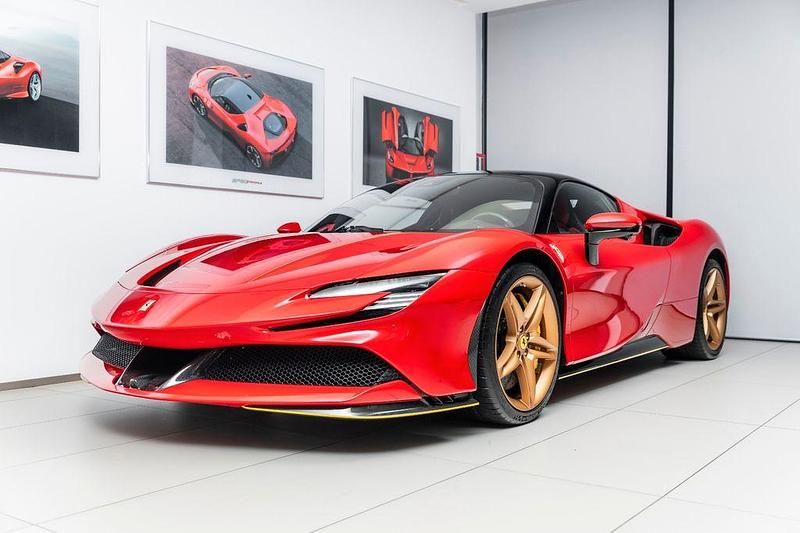 Gebraucht Ferrari SF90 780 PS (573 kW) 2023 Rot