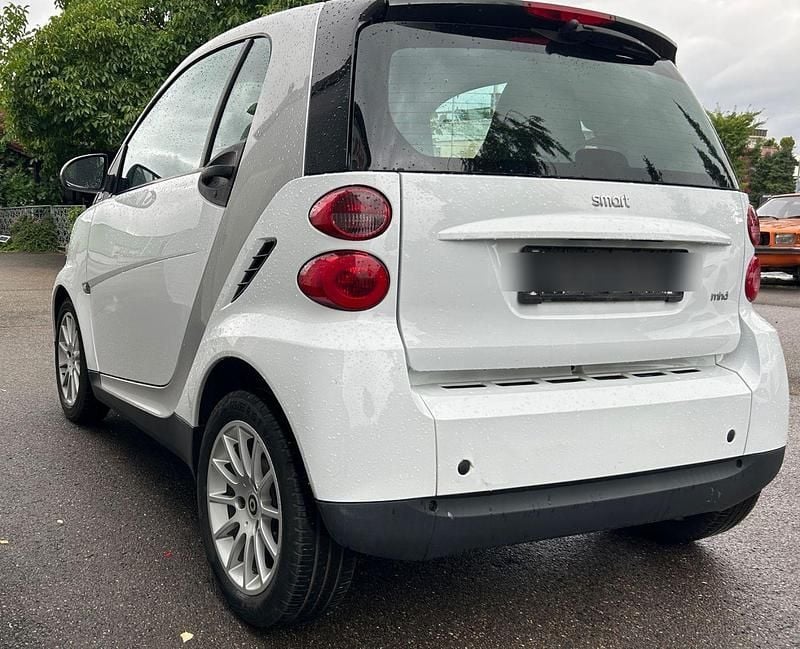 Weiß Gebraucht 2009 Smart ForTwo Coupé Edition #1 Coupé | 3.850 € (Fairer Preis) - Bild 1/4
