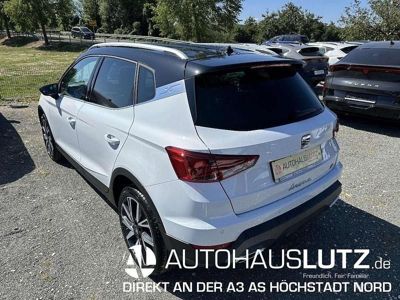 Gebraucht Seat Arona FR 116 PS (85 kW) 2024 Nevada weiß schwarz metallic SUV
