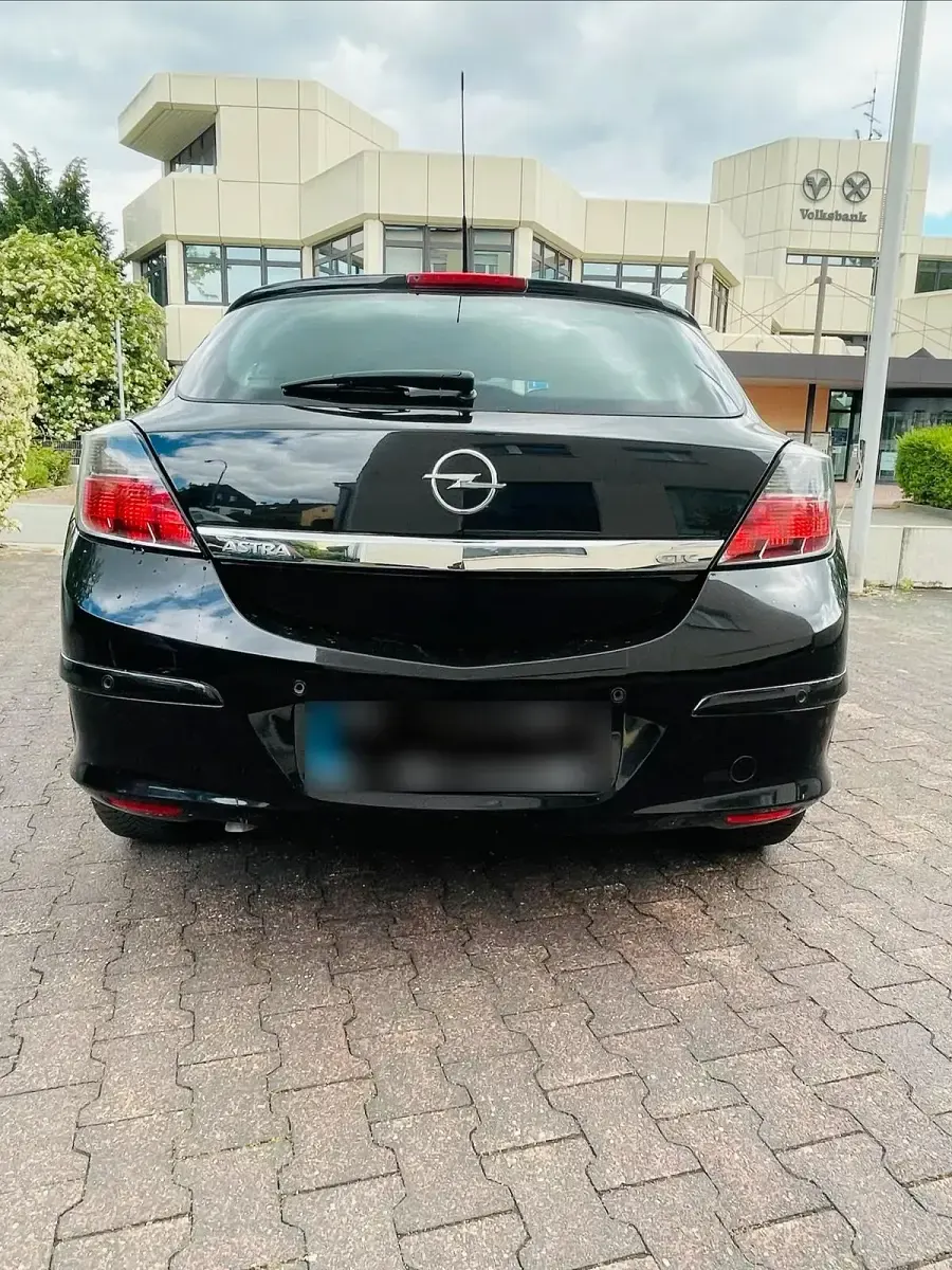 Gebraucht Opel Astra GTC 116 PS (85 kW) 2009 Schwarz Coupé