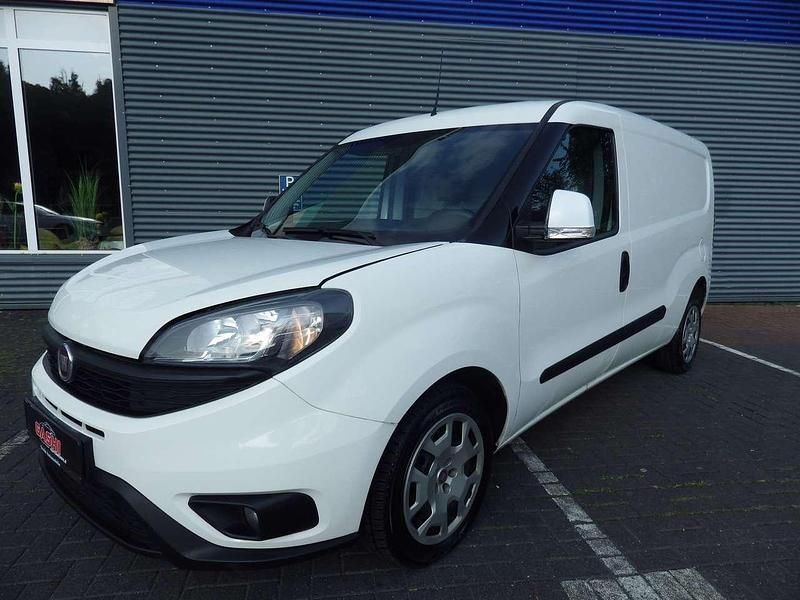 Weiß Gebraucht 2019 Fiat Doblò S Van / Kleinbus | 9.850 € (Fairer Preis) - Bild 1/4