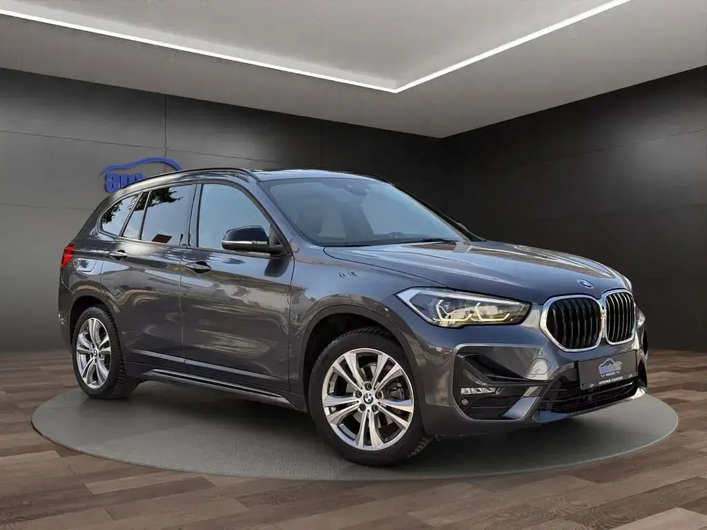 Gebraucht BMW X1 Advantage 140 PS (102 kW) 2019 Schwarz SUV