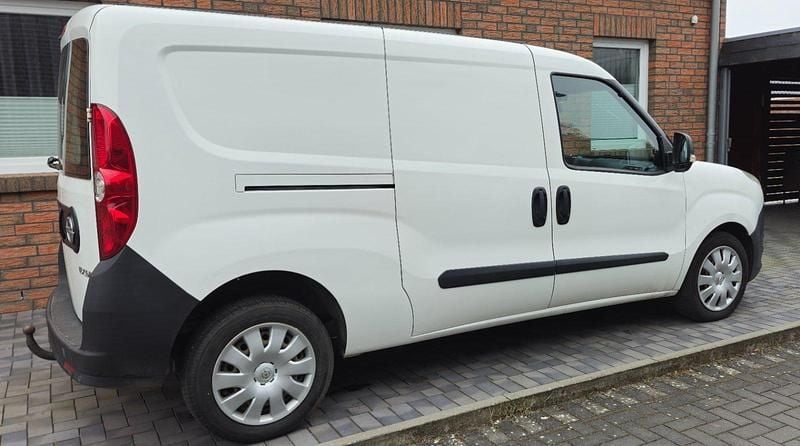 Gebraucht Opel Combo 105 PS (77 kW) 2013 Weiß Van / Kleinbus