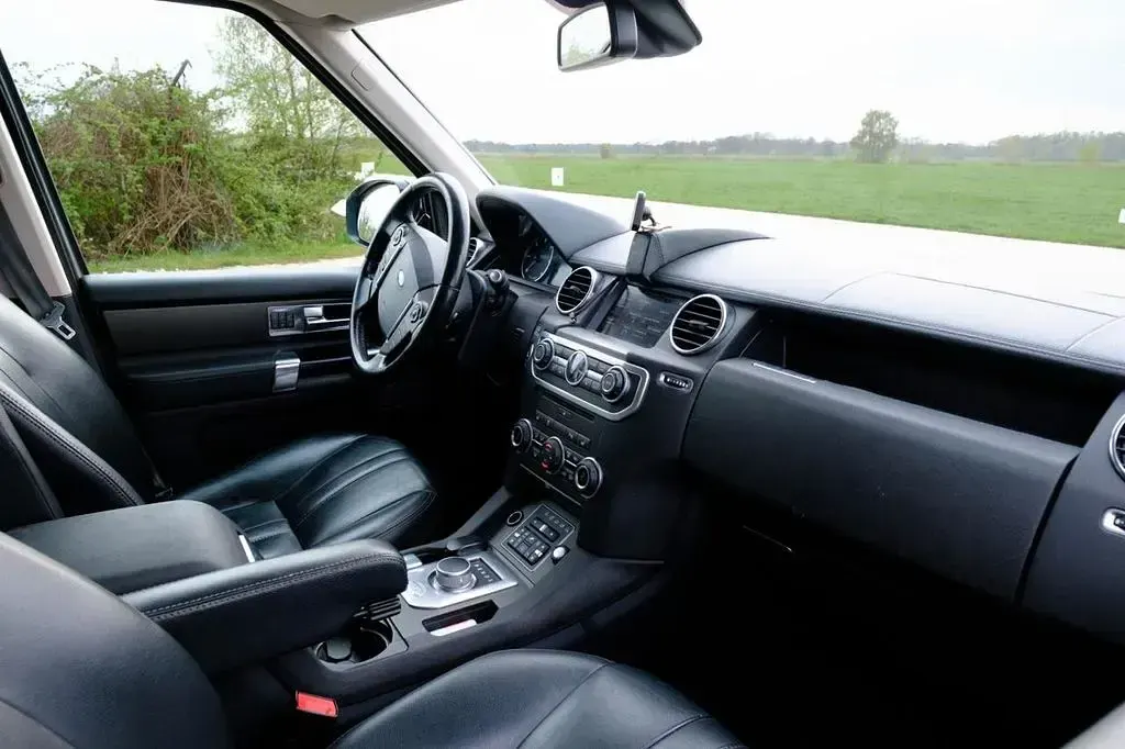 Gebraucht Land Rover Discovery 4 HSE 256 PS (188 kW) 2015 Schwarz SUV