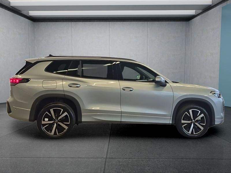 Neu VW Tayron 150 PS (110 kW) 2025 Silber SUV