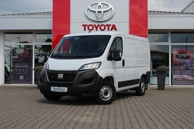 Weiß Gebraucht 2022 Fiat Ducato Van | 20.990 € - Bild 1/4