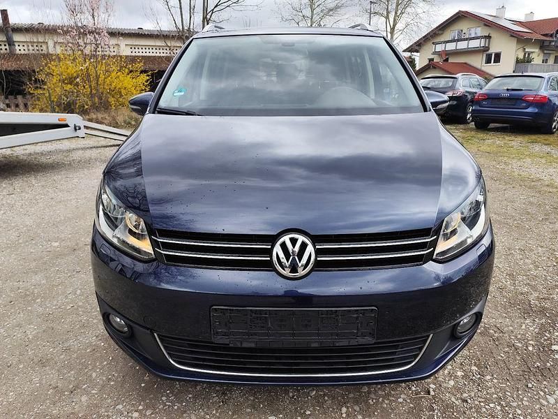 Gebraucht VW Touran Cup 105 PS (77 kW) 2014 Blau Van / Kleinbus