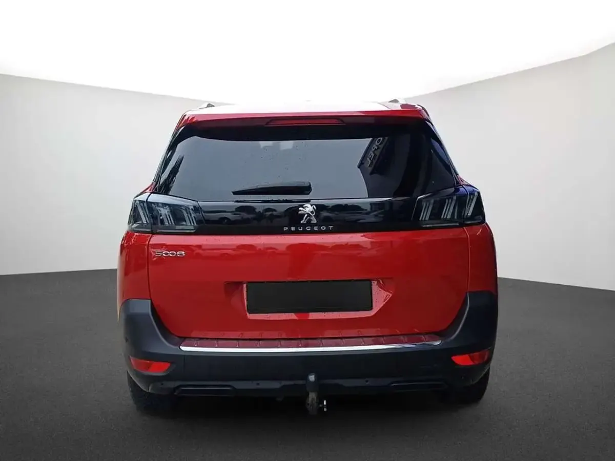 Gebraucht Peugeot 5008 Allure 131 PS (96 kW) 2022 Lackierung ultimaterot/typ ve SUV