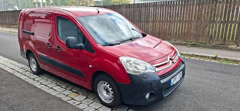 Gebraucht Citroën Berlingo 90 PS (66 kW) 2010 Rot Van / Kleinbus
