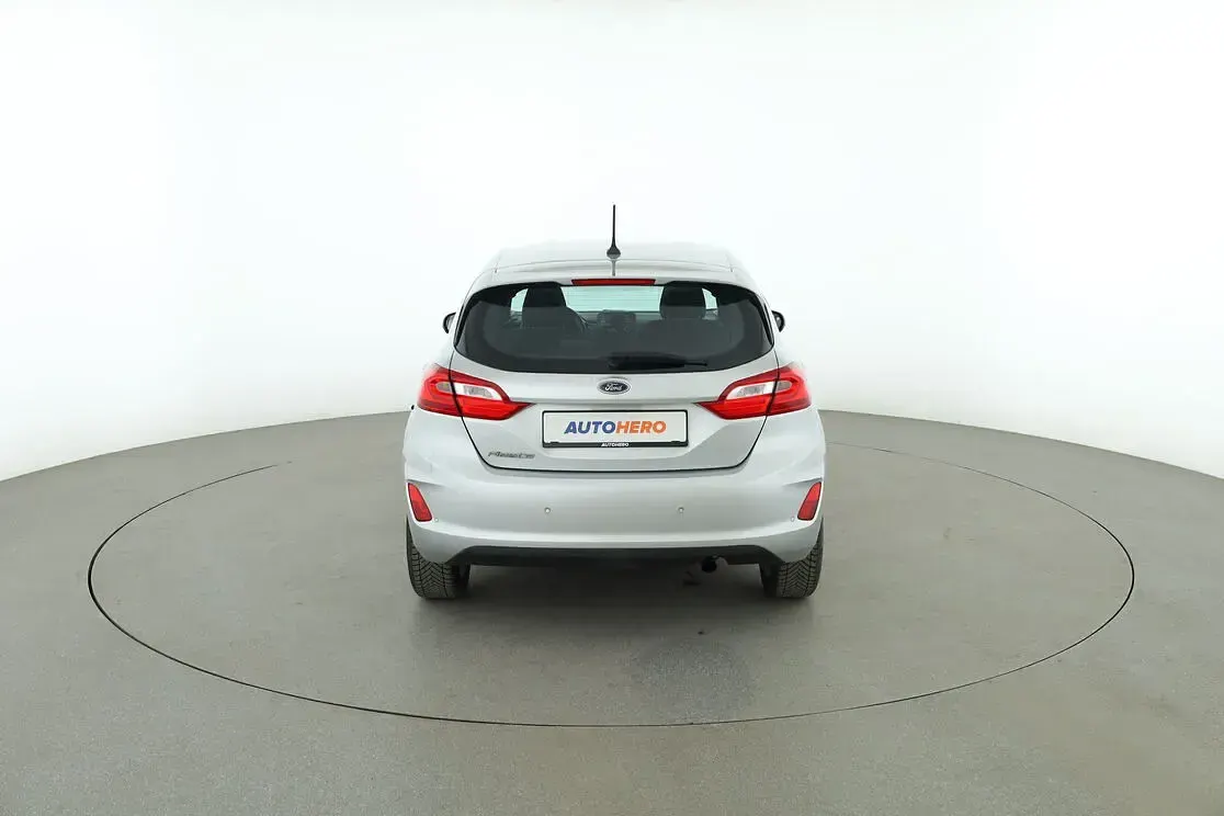 Gebraucht Ford Fiesta Titanium 101 PS (74 kW) 2018 Grau Kleinwagen
