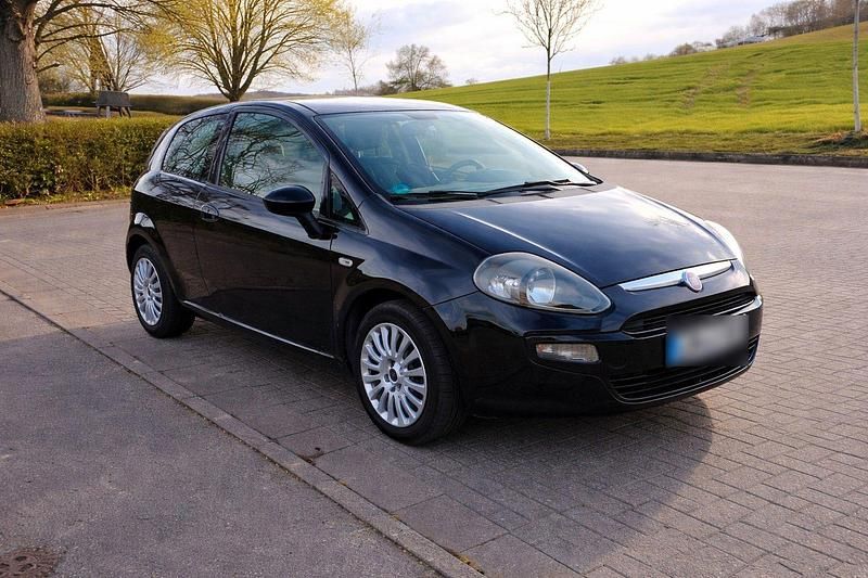 Gebraucht Fiat Punto Pop 77 PS (56 kW) 2012 Schwarz Kleinwagen