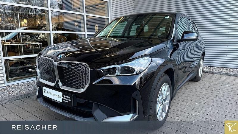 Gebraucht BMW iX1 Performance 200 kW (272 PS) 2024 Schwarz uni SUV