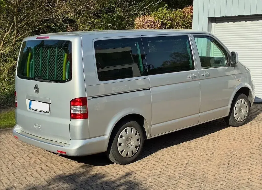 Gebraucht VW Caravelle 102 PS (75 kW) 2008 Silber Van