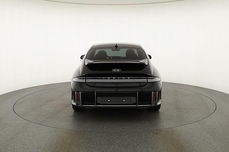 Abyss black pearl Gebraucht 2024 Hyundai Ioniq 6 Limousine | 32.995 € (Fairer Preis) - Bild 1/4