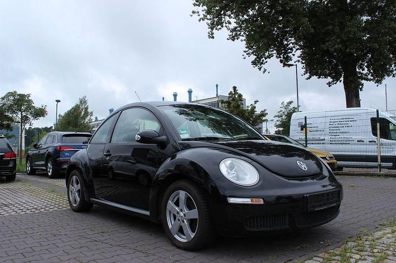 Gebraucht VW New Beetle 102 PS (75 kW) 2009 Schwarz Kleinwagen