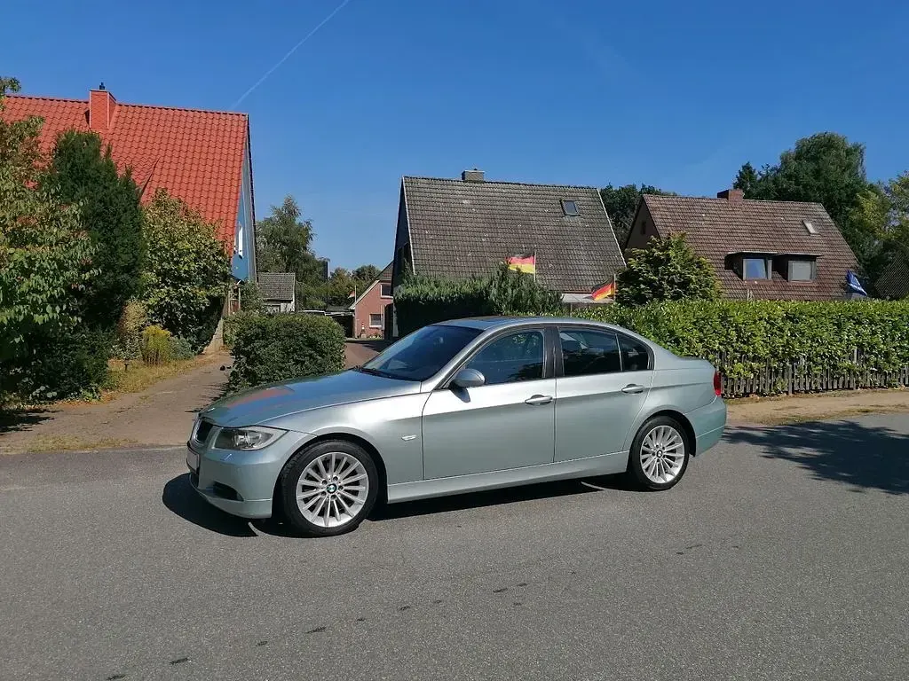 Gebraucht BMW 320 Advantage 163 PS (119 kW) 2006 Grau Limousine