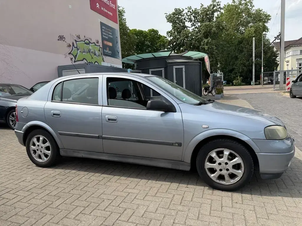 Gebraucht Opel Astra 84 PS (61 kW) 2004 Grau Limousine