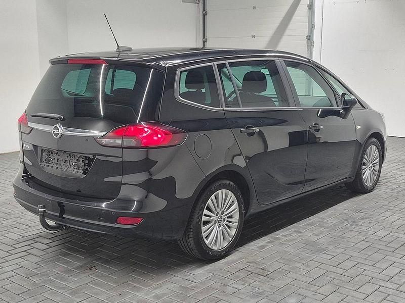 Gebraucht Opel Zafira 140 PS (102 kW) 2018 Onyxschwarzmet. Van / Kleinbus