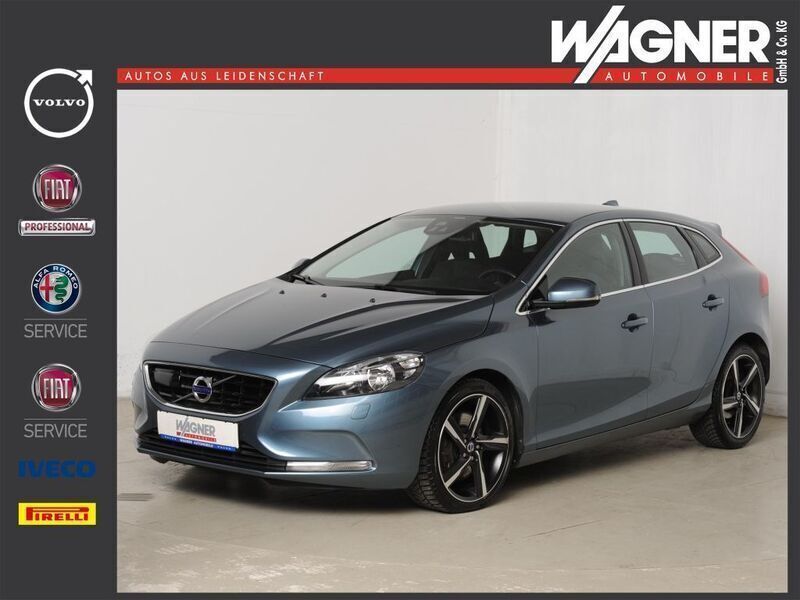 Blau Gebraucht 2013 Volvo V40 Momentum Kombi | 13.450 € (Fairer Preis) - Bild 1/4