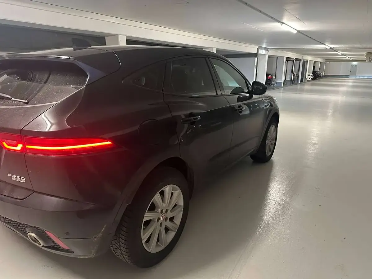 Gebraucht Jaguar E-Pace R-Dynamic 249 PS (183 kW) 2018 Schwarz SUV