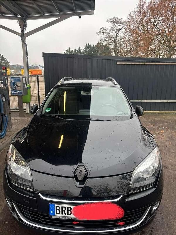 Gebraucht 2013 Renault Mégane GrandTour Bose Edition Kombi | 6.999 € - Bild 1/4