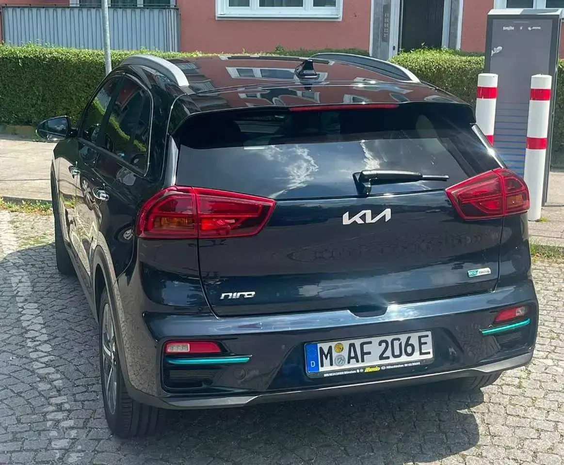 Gebraucht Kia Niro 150 kW (204 PS) 2022 Blau SUV