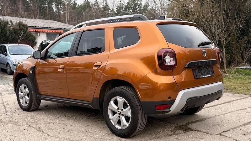 Gebraucht Dacia Duster 131 PS (96 kW) 2021 Orange SUV