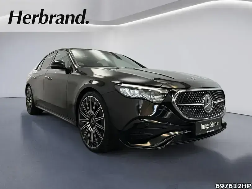 Gebraucht Mercedes E200 AMG 204 PS (150 kW) 2024 Metalliclack obsidianschwarz m Limousine