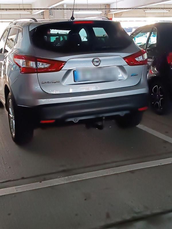 Gebraucht Nissan Qashqai 360º 131 PS (96 kW) 2014 Silber SUV